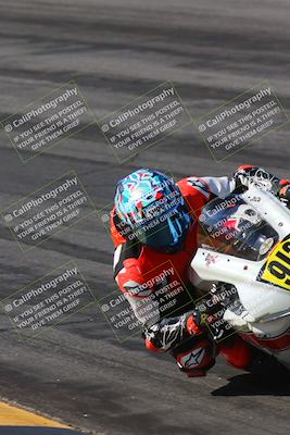 media/Mar-21-2025-CVMA Friday Practice (Fri) [[30cd4fe323]]/3-Racer 2/Session 2 (Bowl)/
